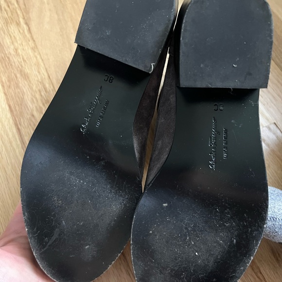Salvatore Ferragamo Ardisie Boots, Size 8 - Picture 8 of 10